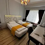 Aysa Hotel 3*