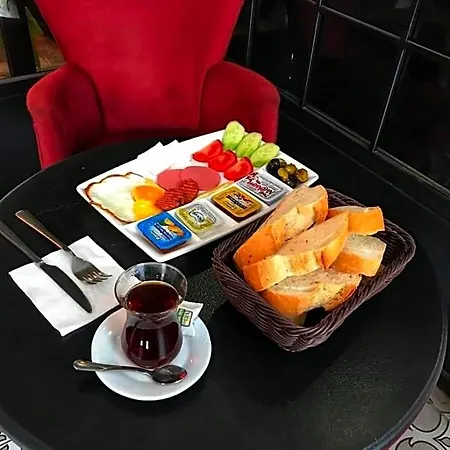 Aysa Hotel 3*
